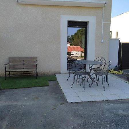 Logement Entre Mer Et Montagne Roujan Exterior photo