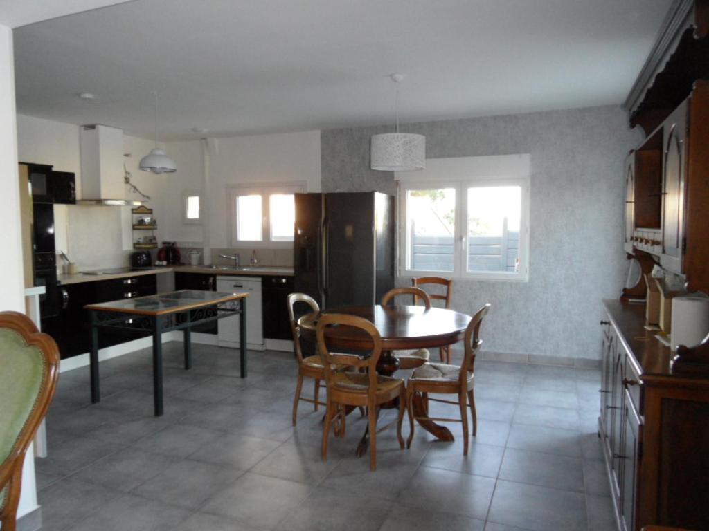 Logement Entre Mer Et Montagne Roujan Exterior photo